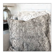 Load image into Gallery viewer, Serpentine Stamp
